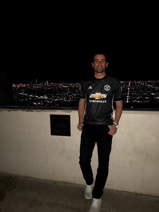 Man Utd away jersey - LA at night